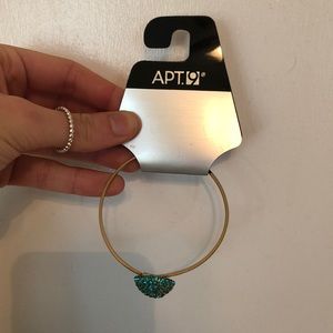 Green and Gold Clasp Bracelet